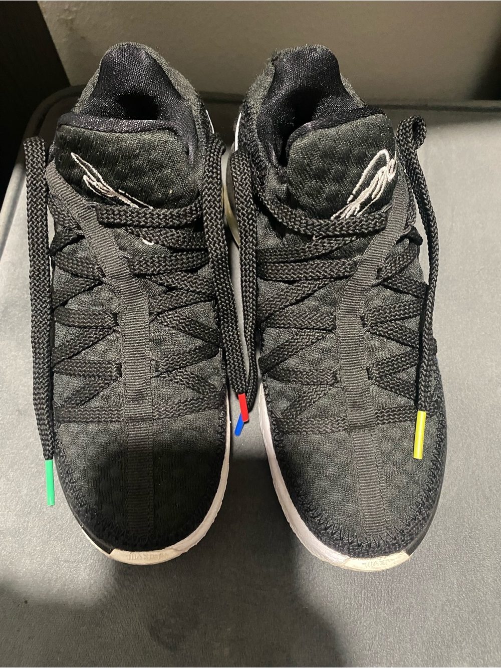 LeBron James 17 low kids Black Athletic Shoes